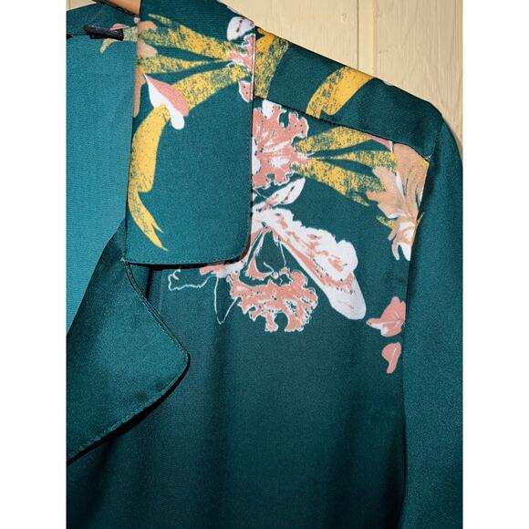 Faux Silk Large Blouse Button Front Top G by Giuliana HSN Green Floral Drape - Picture 2 of 8